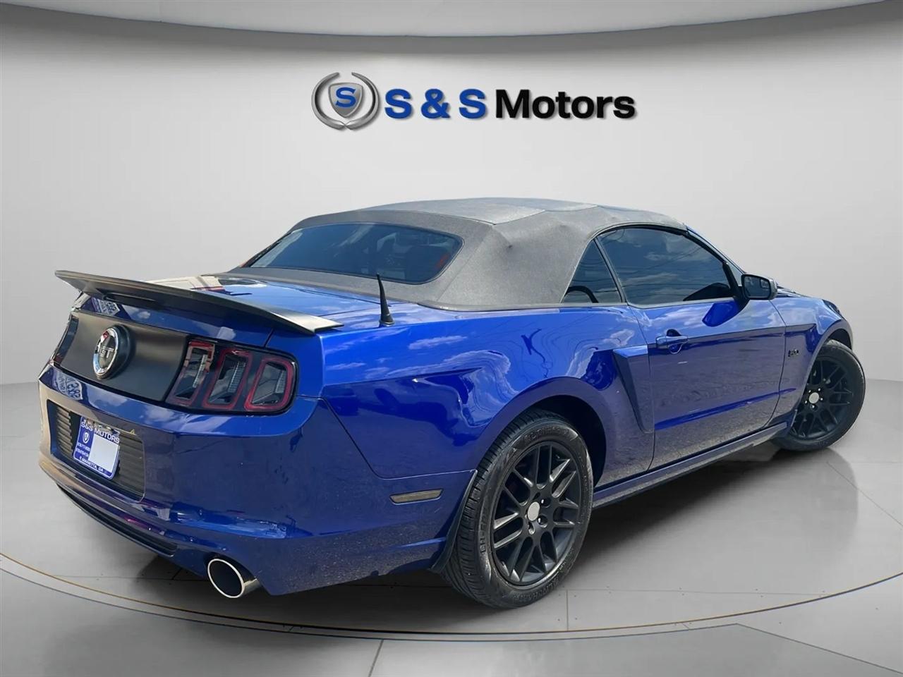 Ford Mustang 2dr Conv GT 2013