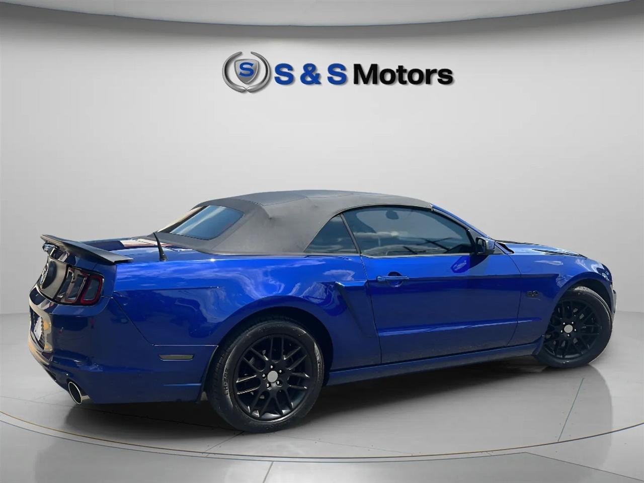Ford Mustang 2dr Conv GT 2013