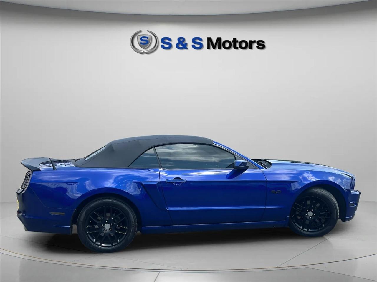 Ford Mustang 2dr Conv GT 2013