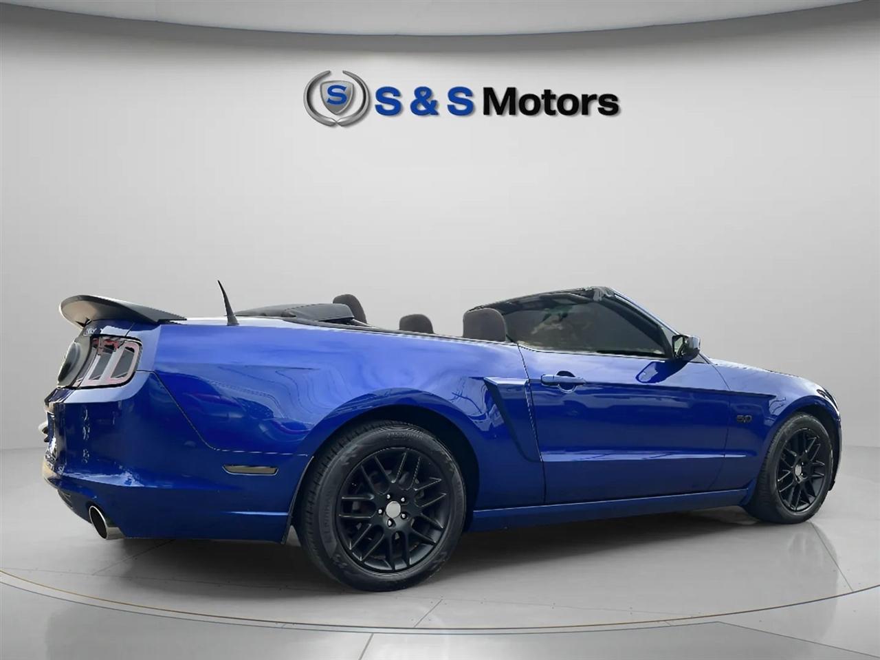 Ford Mustang 2dr Conv GT 2013