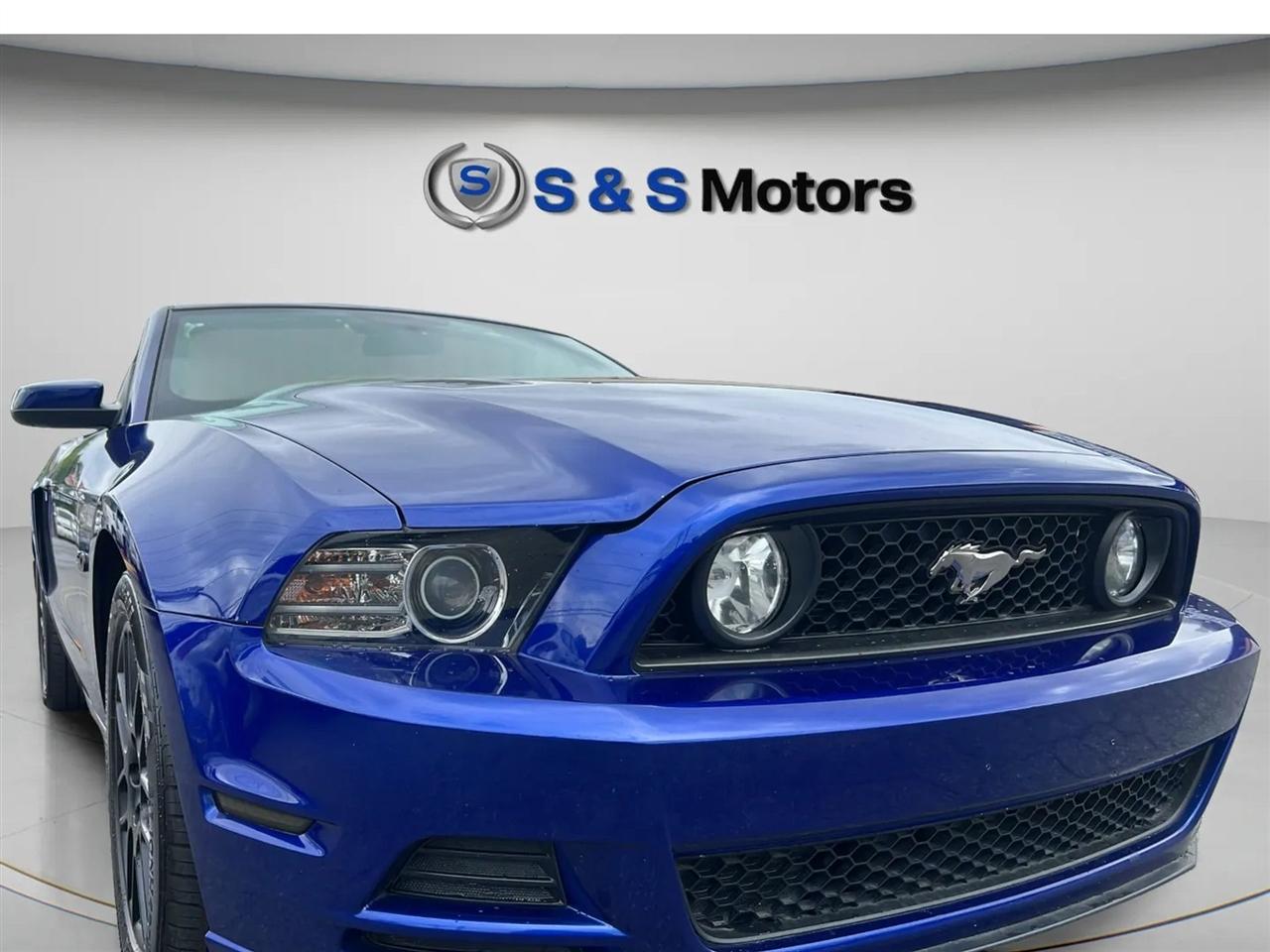 Ford Mustang 2dr Conv GT 2013