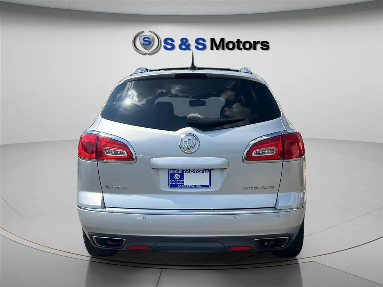 Buick Enclave FWD 4dr Leather 2017