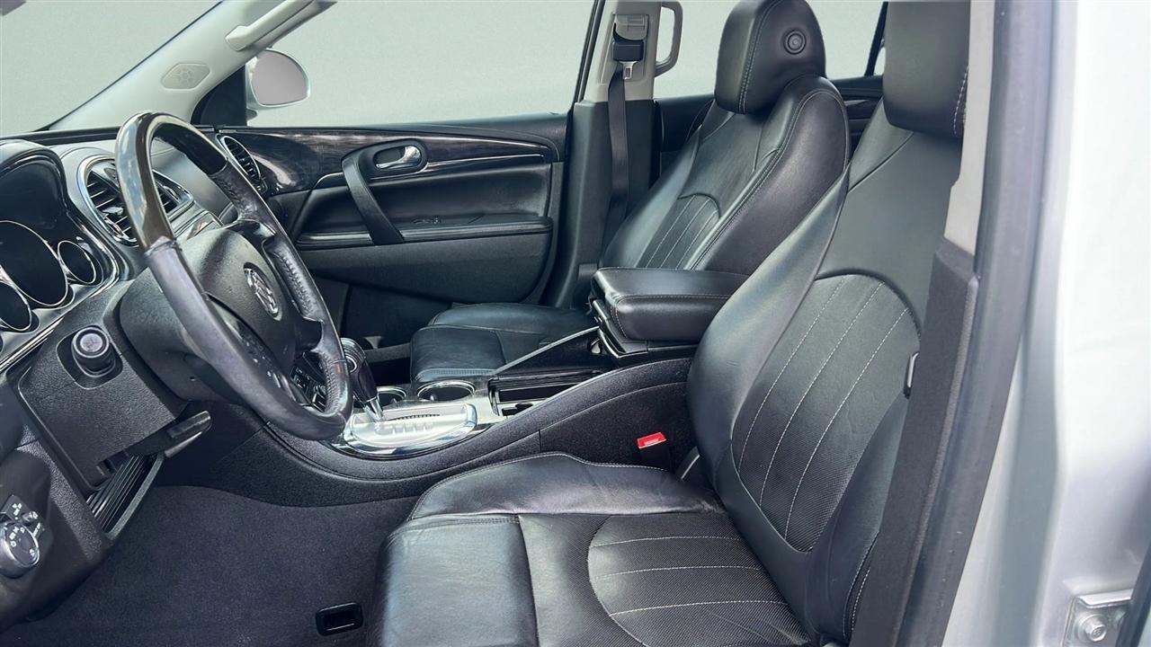Buick Enclave FWD 4dr Leather 2017