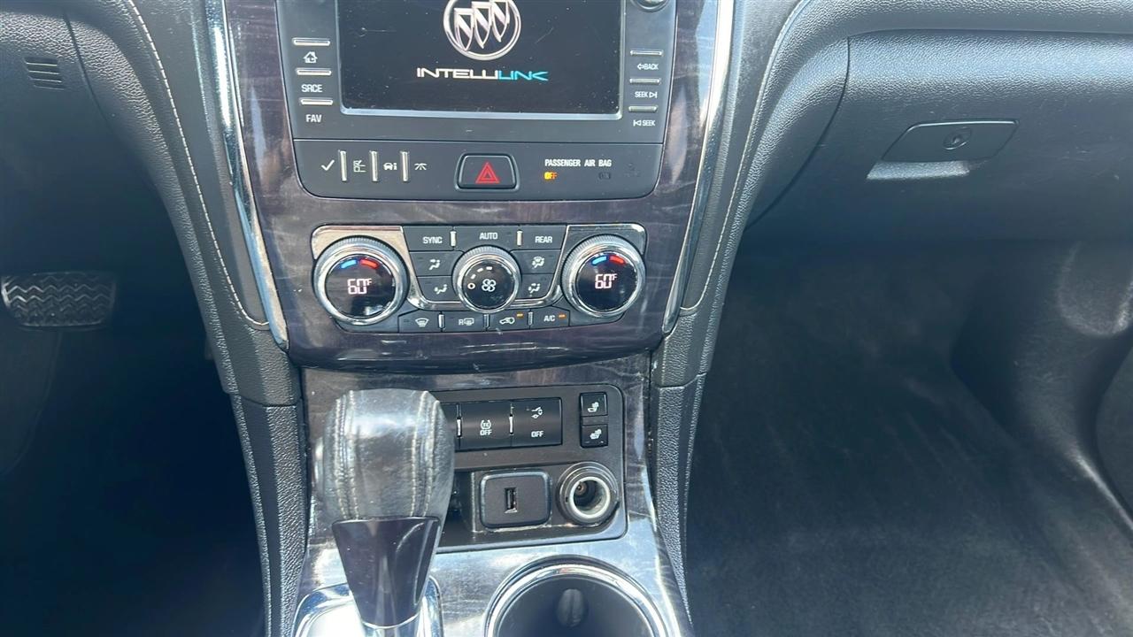 Buick Enclave FWD 4dr Leather 2017