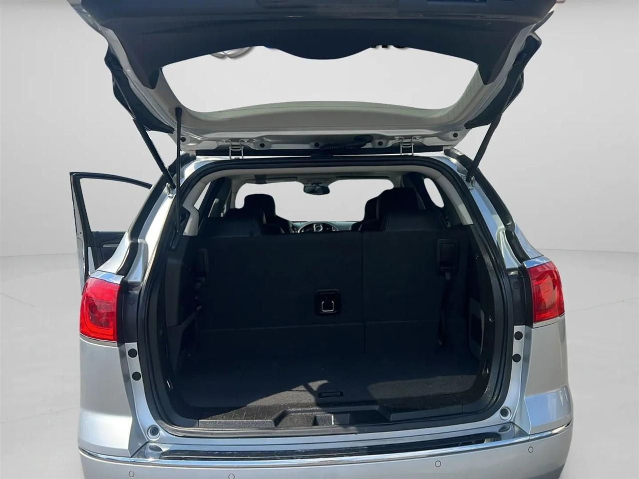 Buick Enclave FWD 4dr Leather 2017