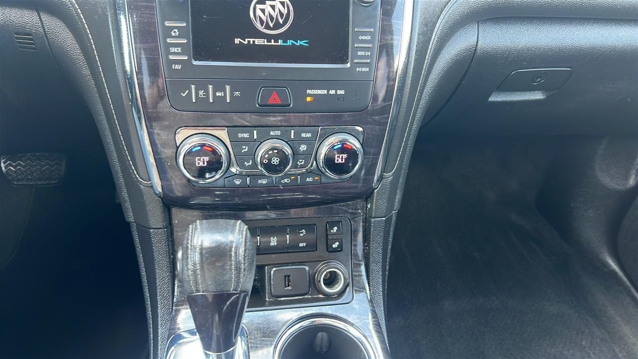 Buick Enclave FWD 4dr Leather 2017