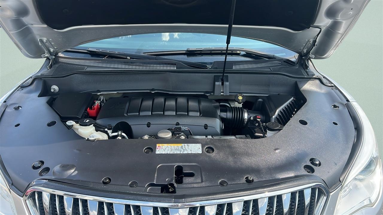 Buick Enclave FWD 4dr Leather 2017