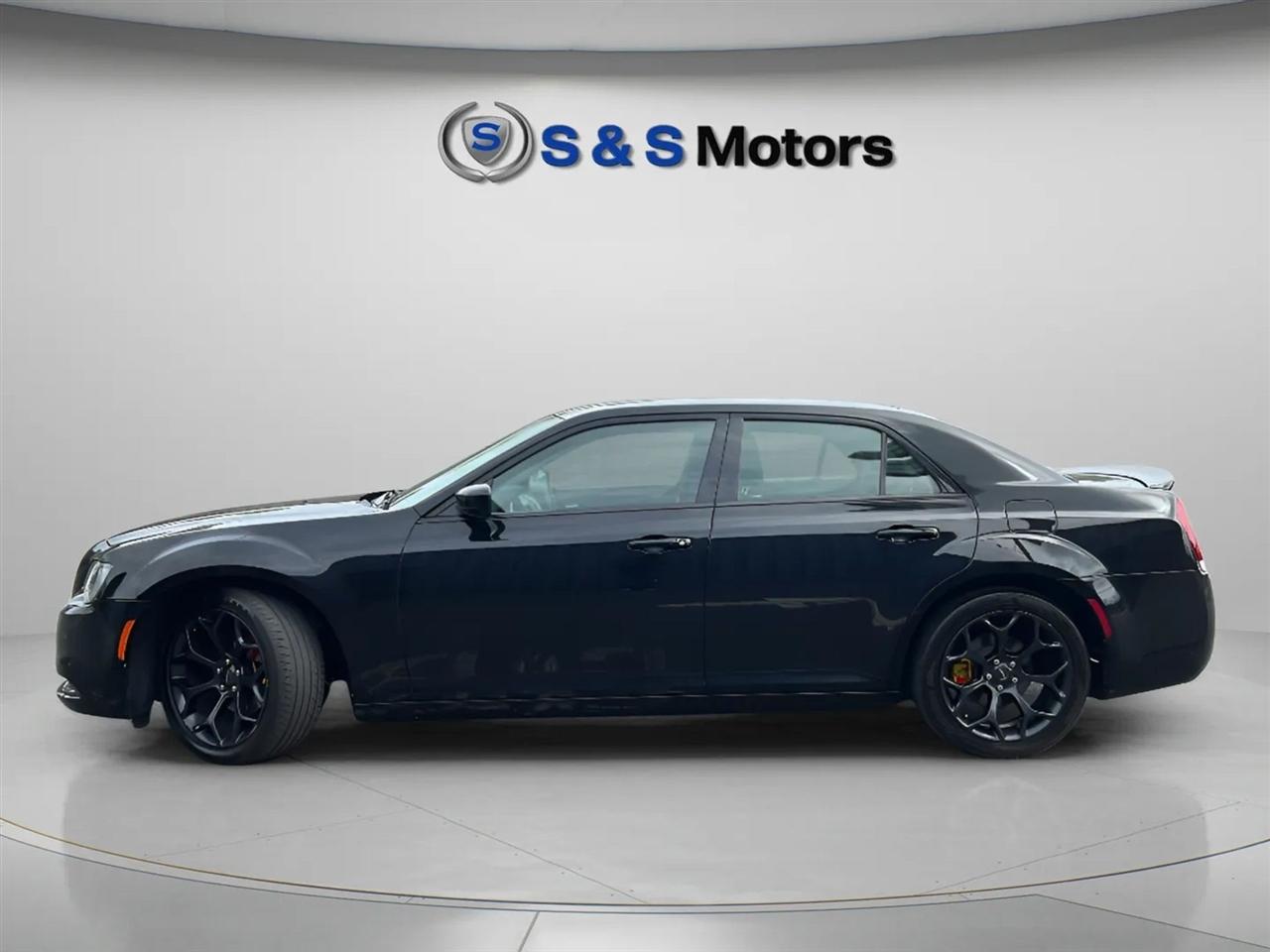 Chrysler 300 Touring RWD 2019
