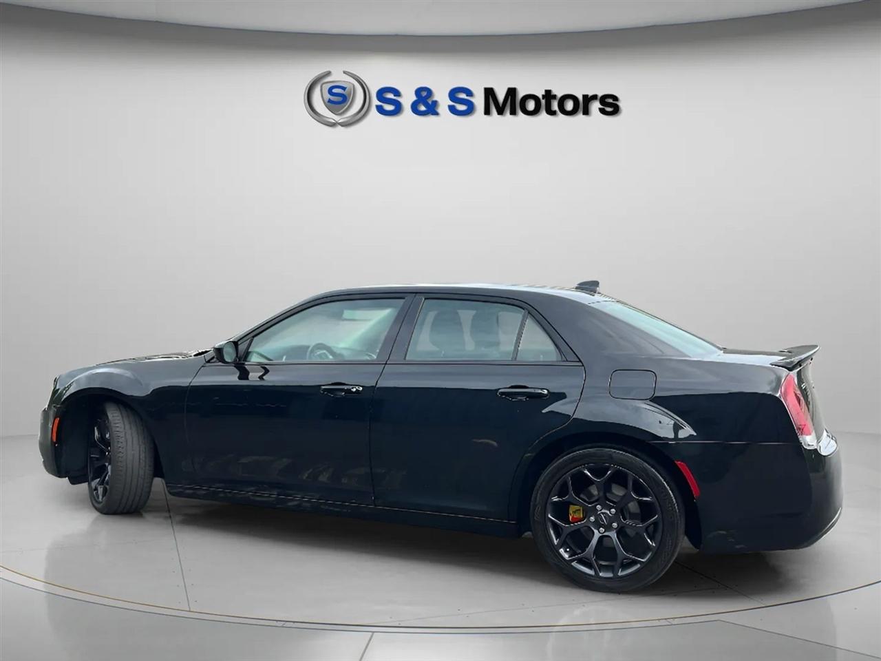 Chrysler 300 Touring RWD 2019
