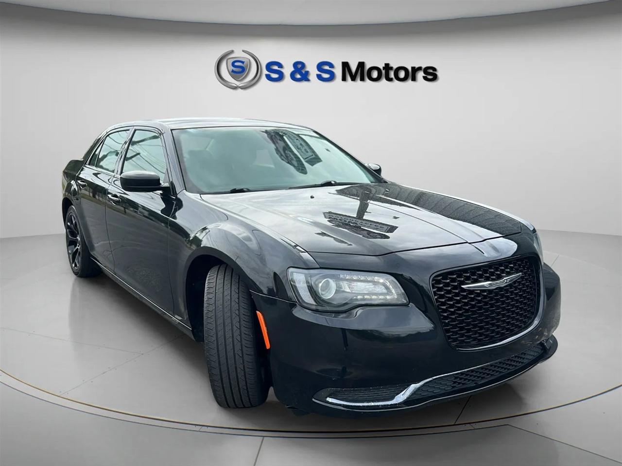 Chrysler 300 Touring RWD 2019