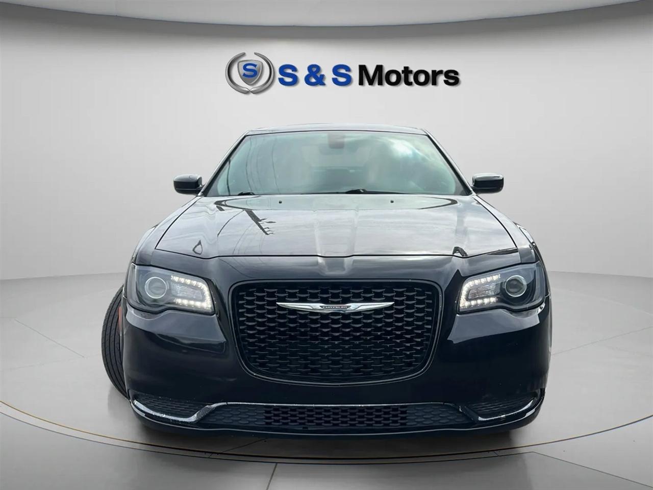 Chrysler 300 Touring RWD 2019