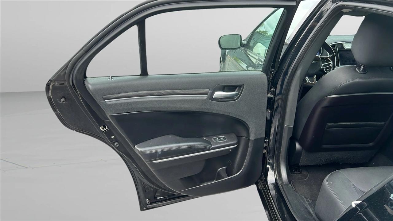 Chrysler 300 Touring RWD 2019