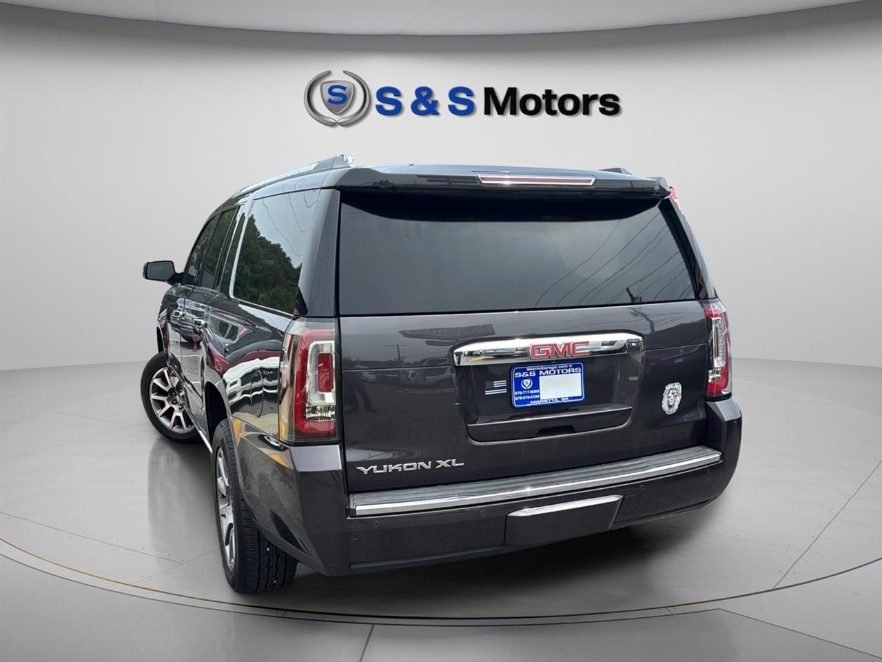 GMC Yukon XL 2WD 4dr Denali 2017