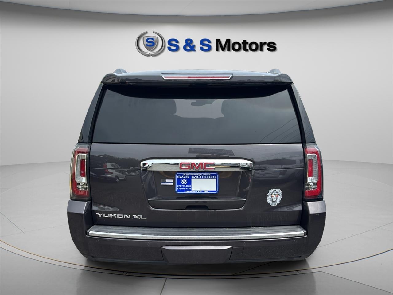GMC Yukon XL 2WD 4dr Denali 2017