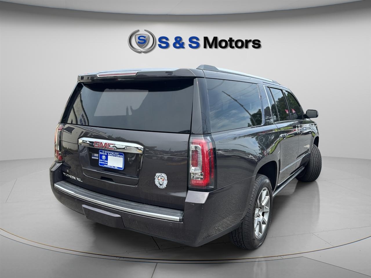 GMC Yukon XL 2WD 4dr Denali 2017