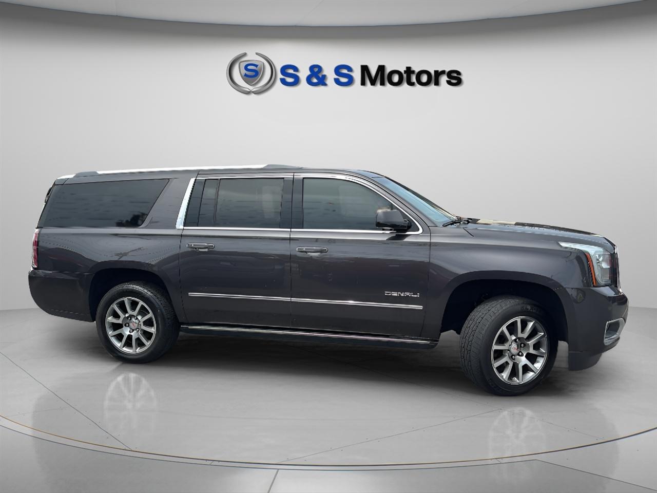 GMC Yukon XL 2WD 4dr Denali 2017