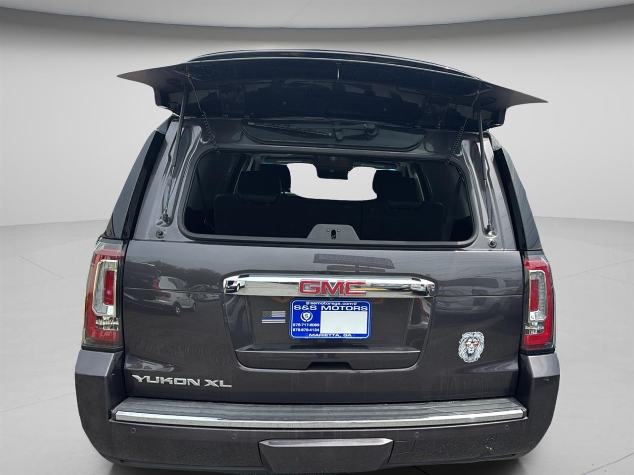 GMC Yukon XL 2WD 4dr Denali 2017
