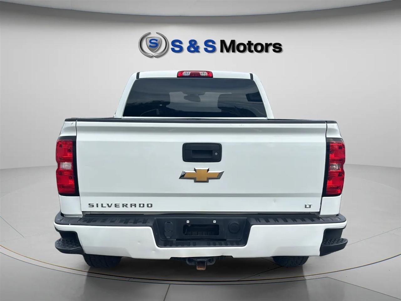 Chevrolet Silverado 1500 4WD Crew Cab 143.5" LT w/2LT 2018