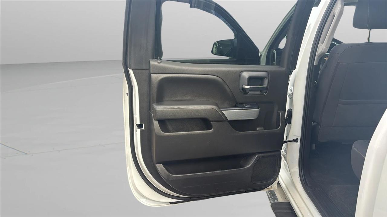 Chevrolet Silverado 1500 4WD Crew Cab 143.5" LT w/2LT 2018