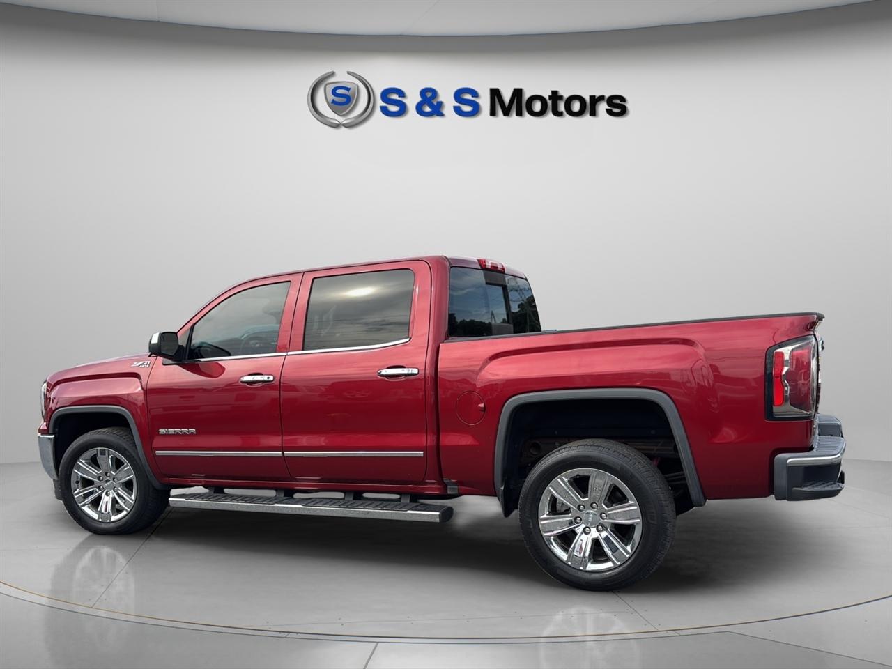 GMC Sierra 1500 4WD Crew Cab 143.5" SLT 2018