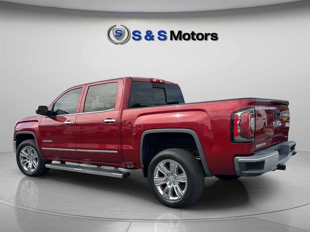 GMC Sierra 1500 4WD Crew Cab 143.5" SLT 2018