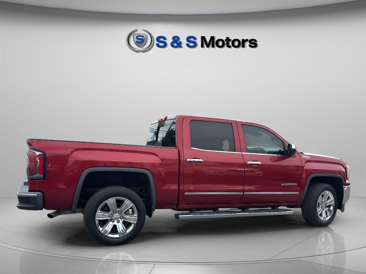 GMC Sierra 1500 4WD Crew Cab 143.5" SLT 2018
