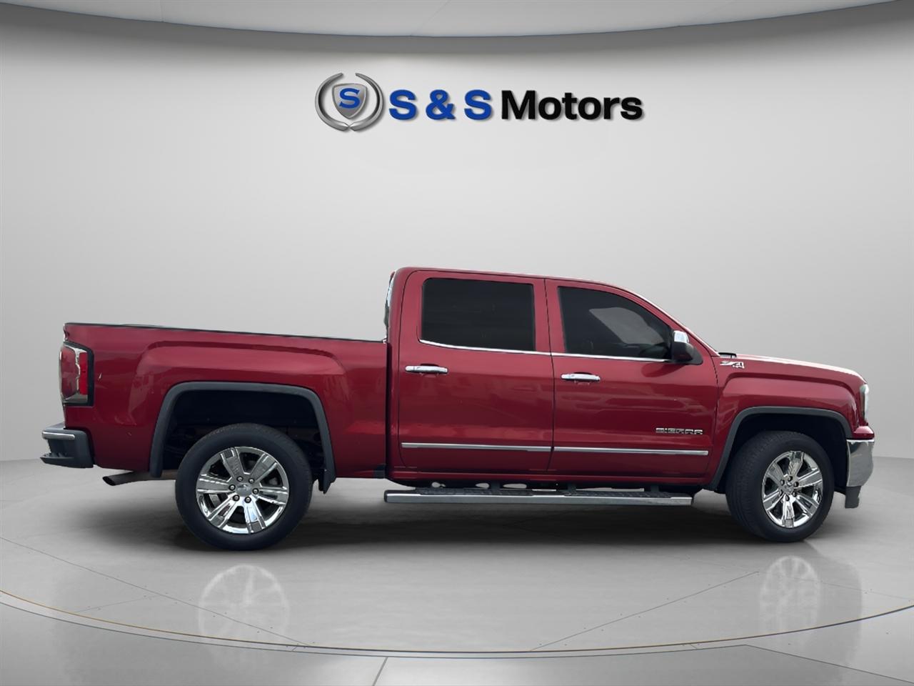 GMC Sierra 1500 4WD Crew Cab 143.5" SLT 2018