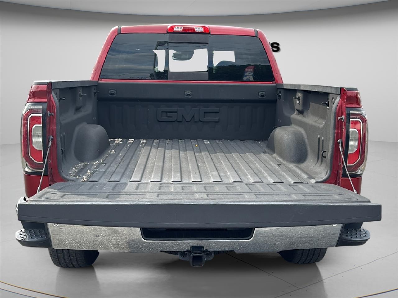 GMC Sierra 1500 4WD Crew Cab 143.5" SLT 2018