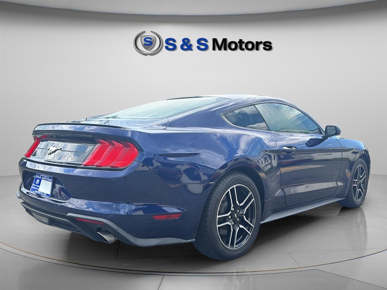 Ford Mustang EcoBoost Fastback 2019