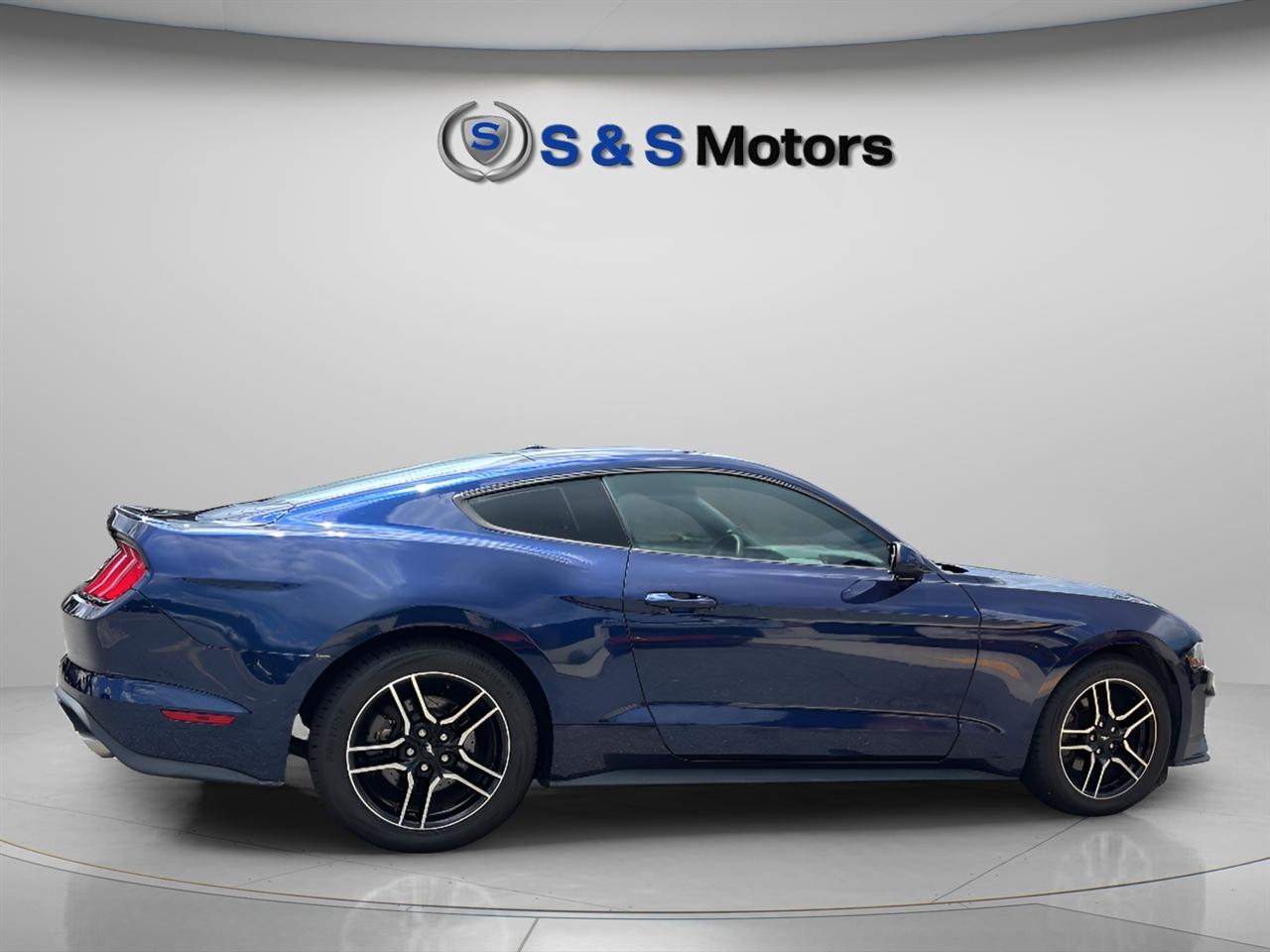 Ford Mustang EcoBoost Fastback 2019