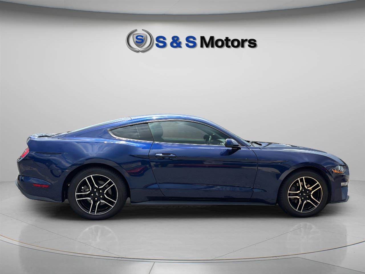 Ford Mustang EcoBoost Fastback 2019
