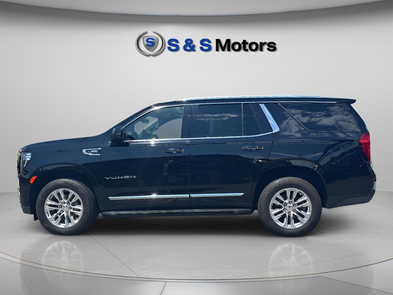 GMC Yukon 2WD 4dr SLT 2021