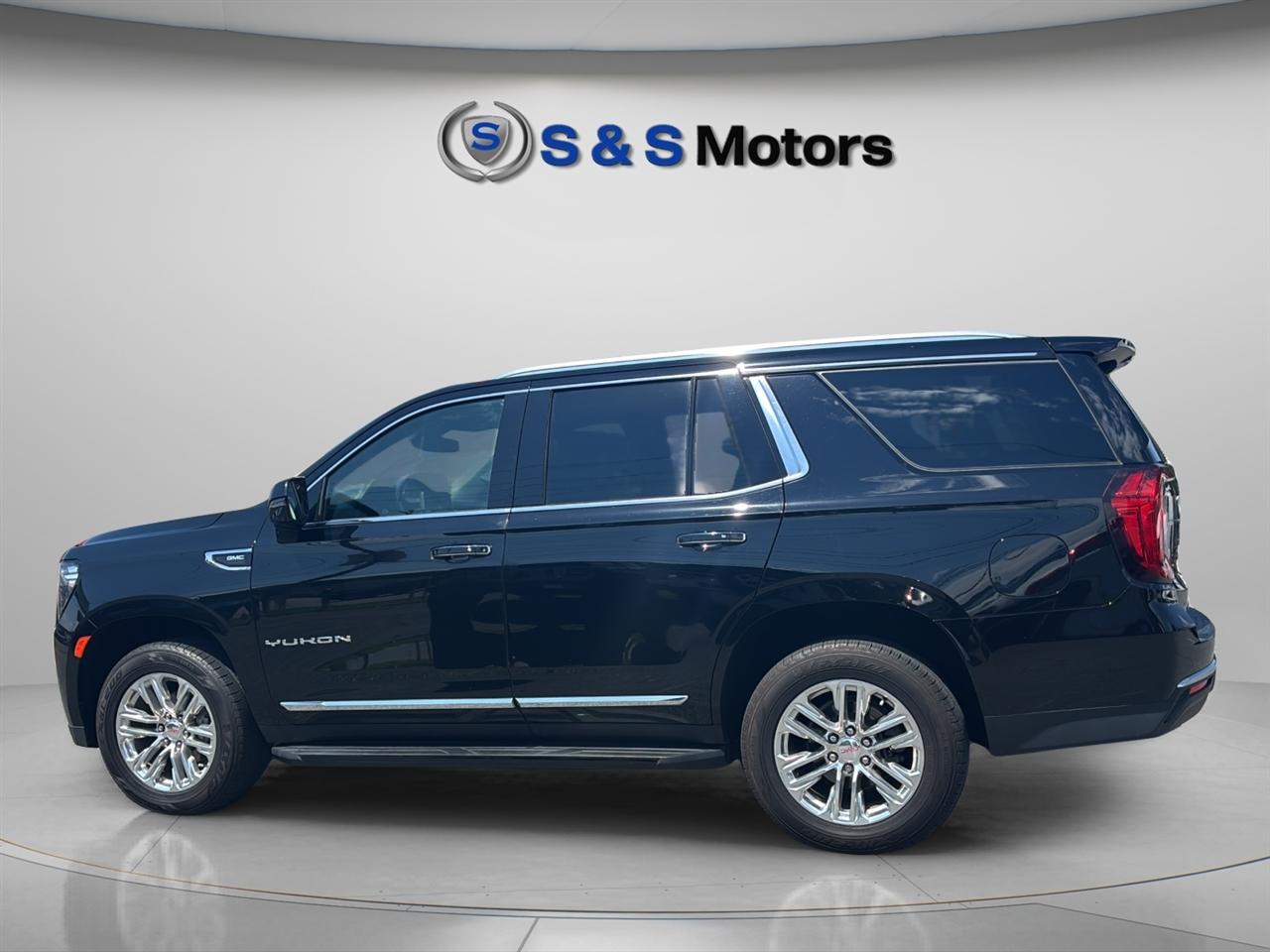 GMC Yukon 2WD 4dr SLT 2021