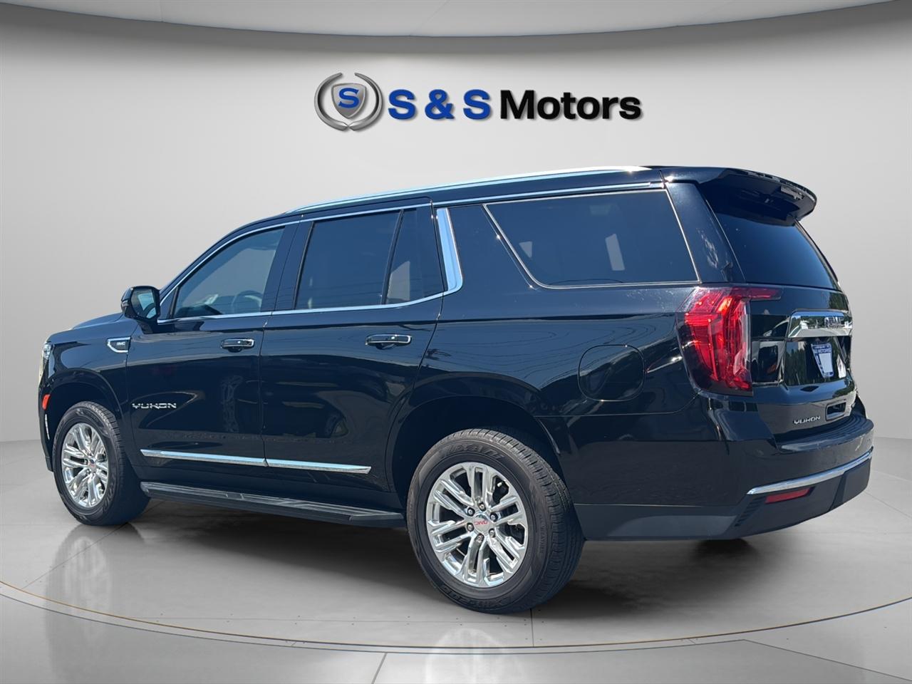 GMC Yukon 2WD 4dr SLT 2021