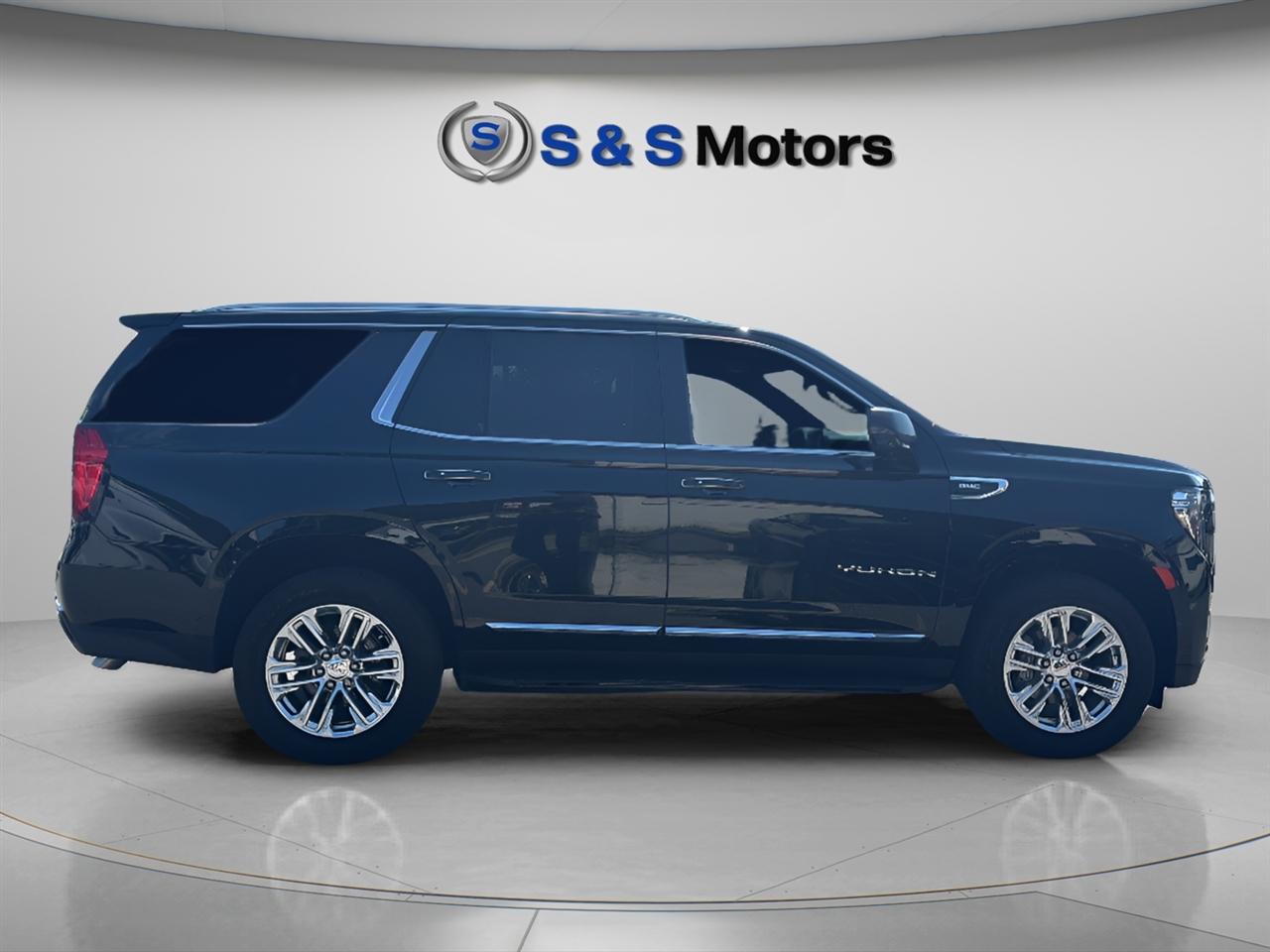 GMC Yukon 2WD 4dr SLT 2021