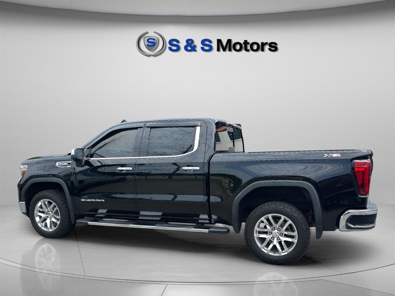 GMC Sierra 1500 4WD Crew Cab 147" SLT 2019