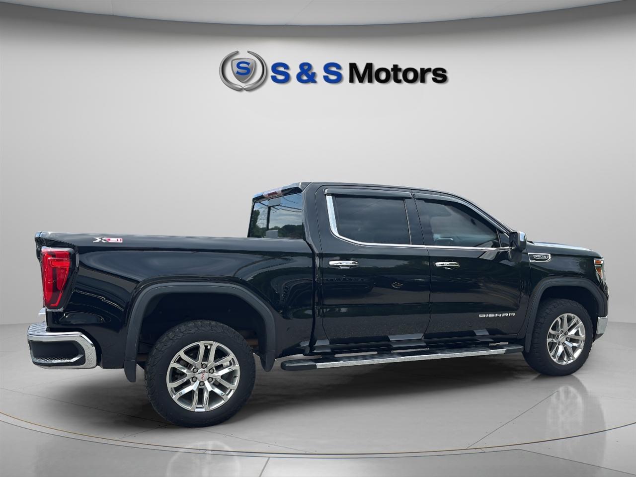 GMC Sierra 1500 4WD Crew Cab 147" SLT 2019