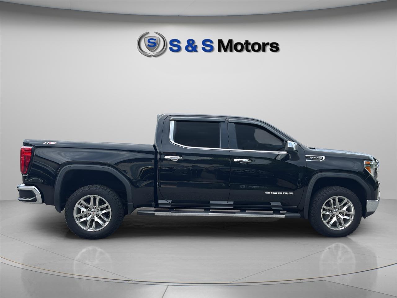 GMC Sierra 1500 4WD Crew Cab 147" SLT 2019