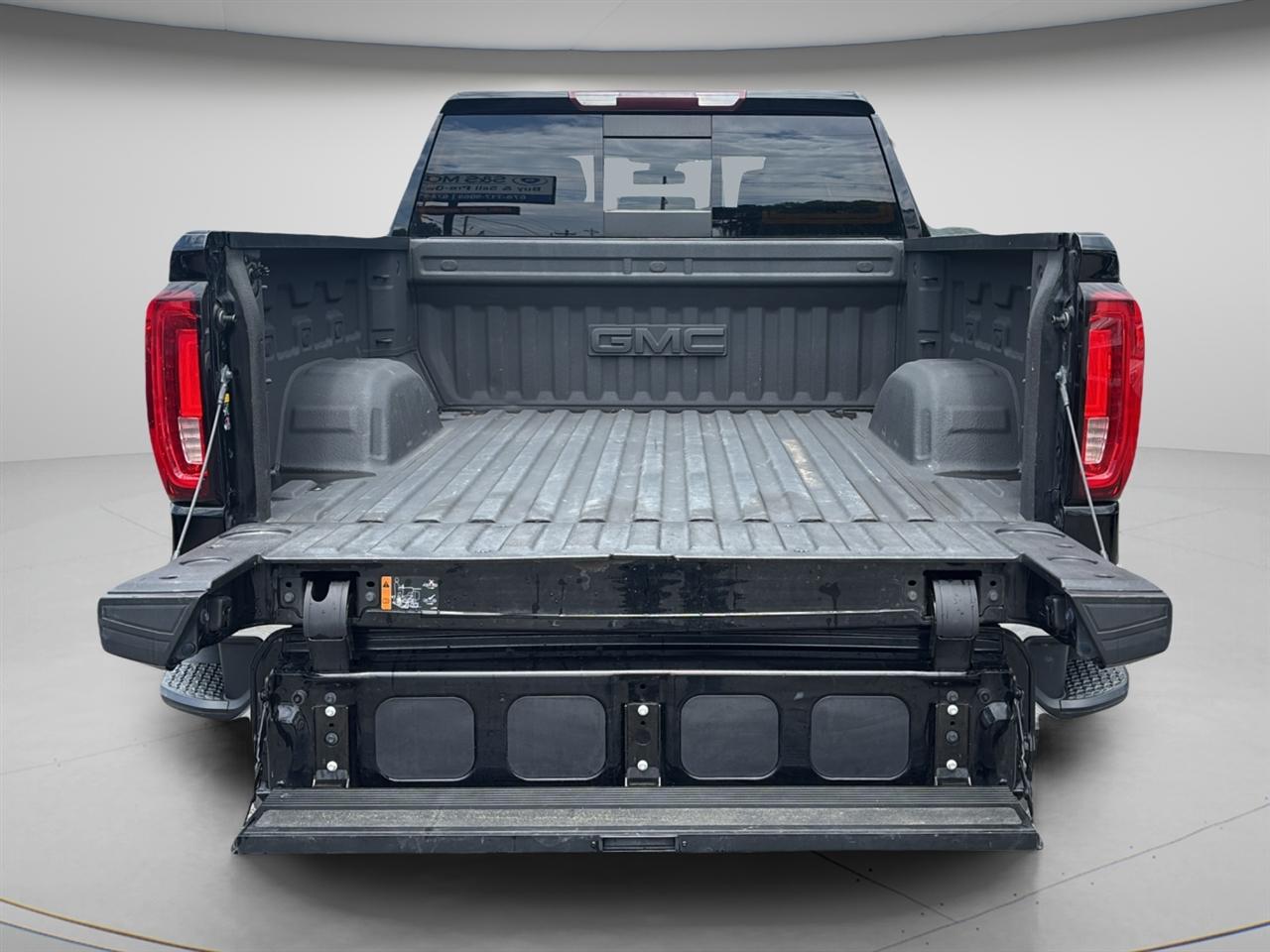 GMC Sierra 1500 4WD Crew Cab 147" SLT 2019