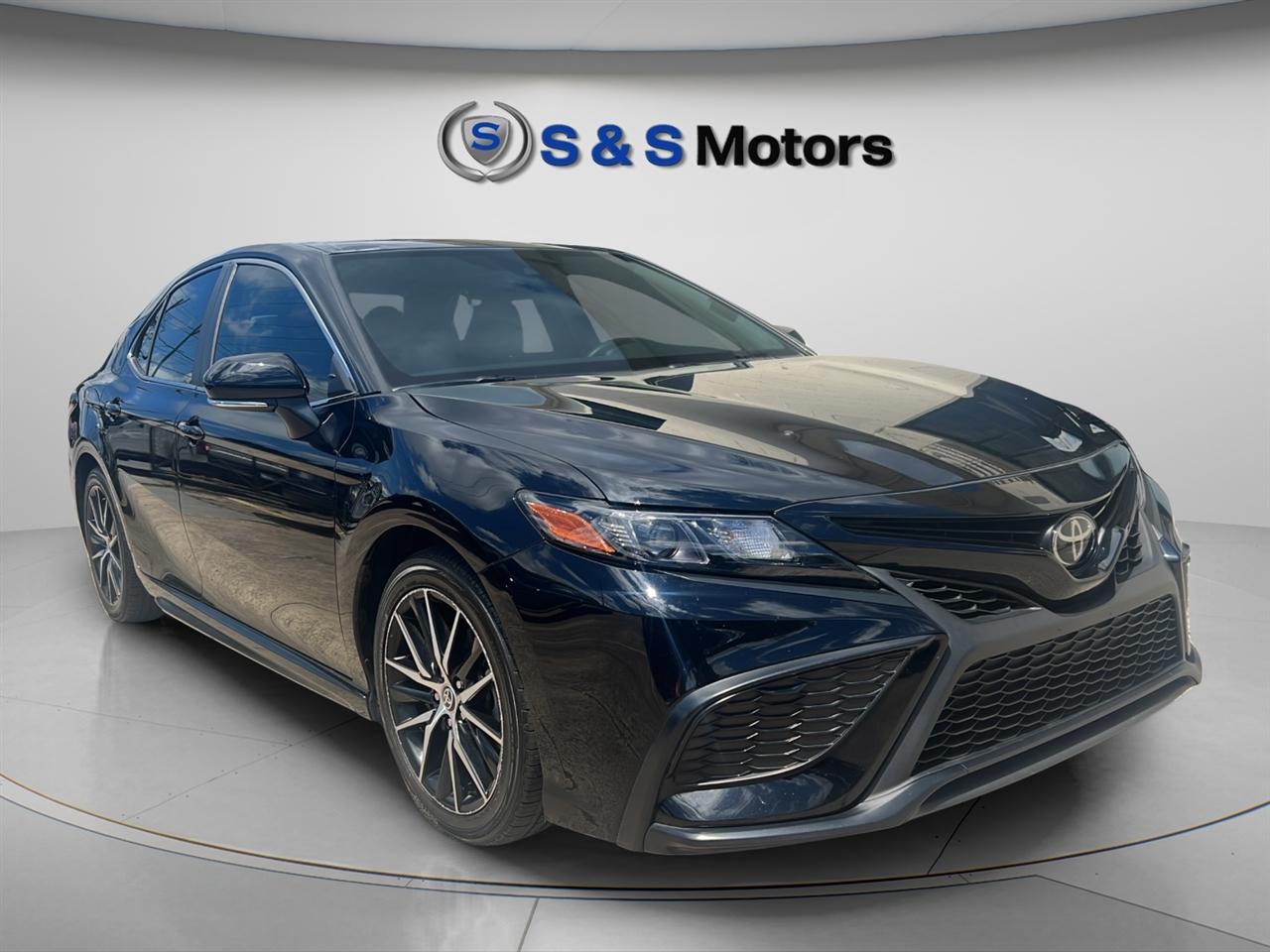Toyota Camry SE Auto (Natl) 2022