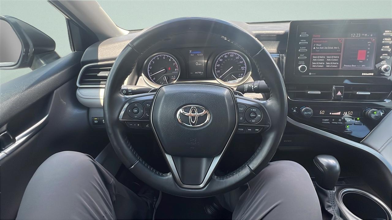 Toyota Camry SE Auto (Natl) 2022
