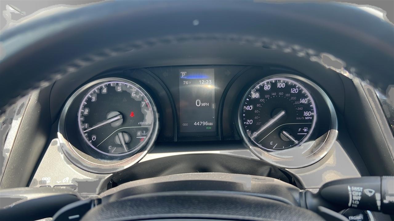 Toyota Camry SE Auto (Natl) 2022
