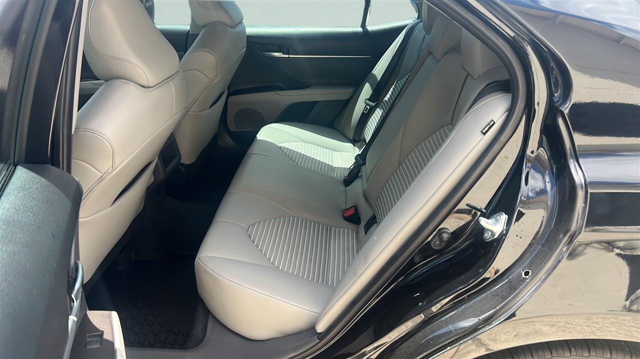 Toyota Camry SE Auto (Natl) 2022