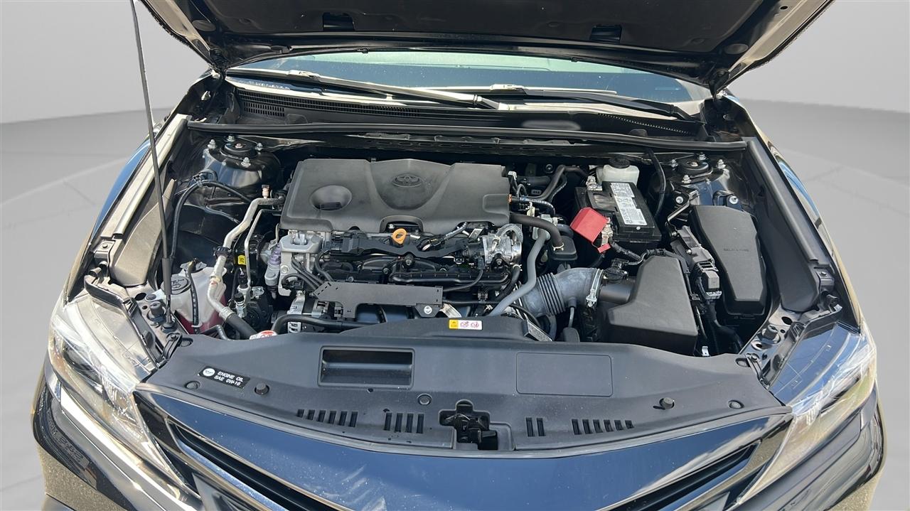 Toyota Camry SE Auto (Natl) 2022
