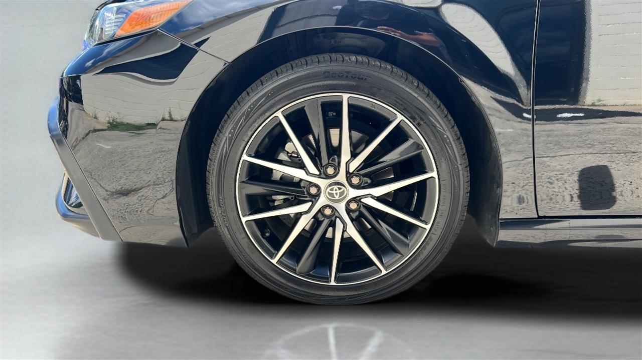 Toyota Camry SE Auto (Natl) 2022