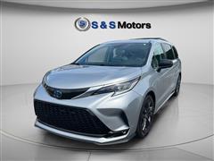 2022 Toyota Sienna 