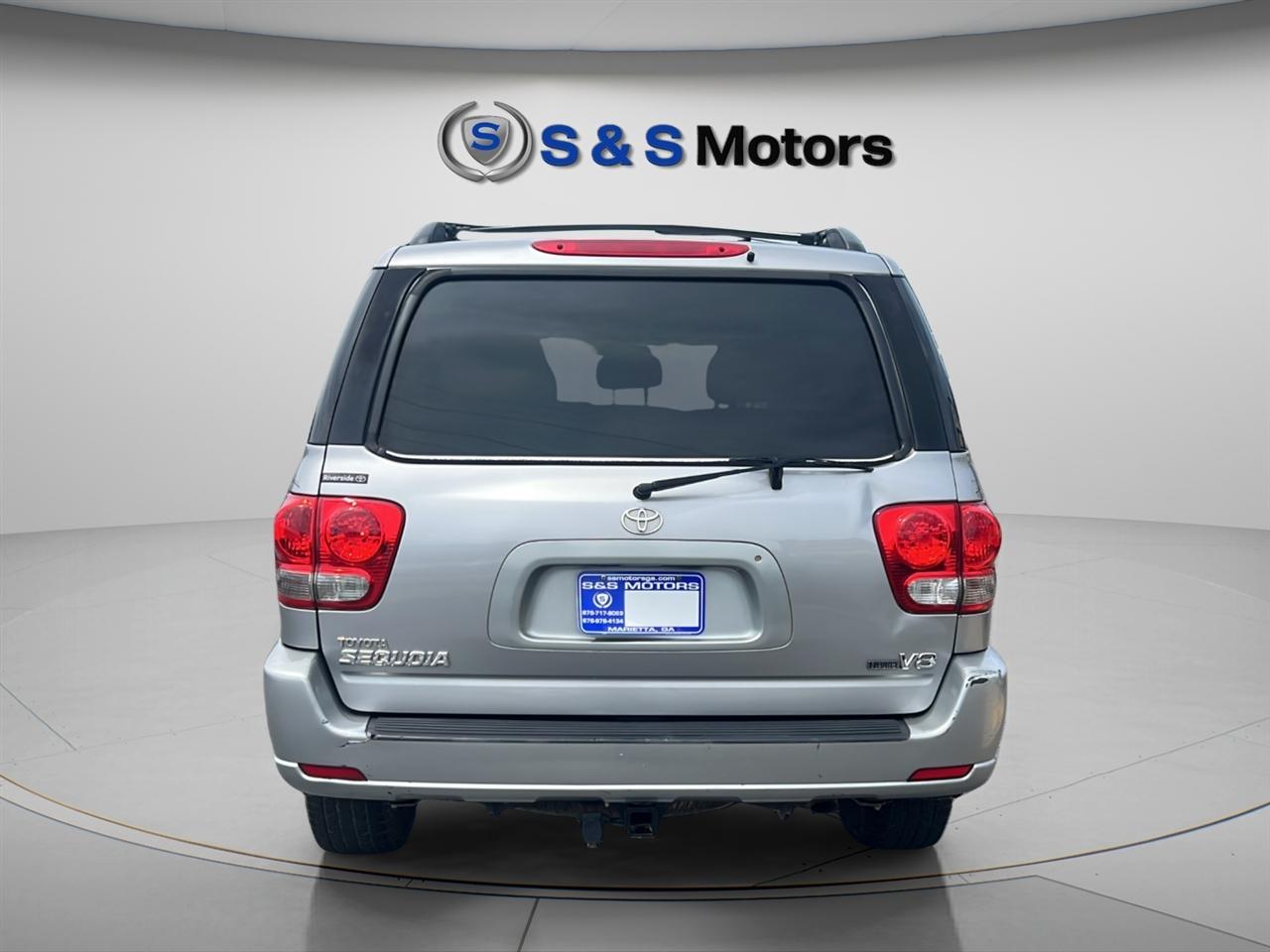 Toyota Sequoia 4dr SR5 (Natl) 2005