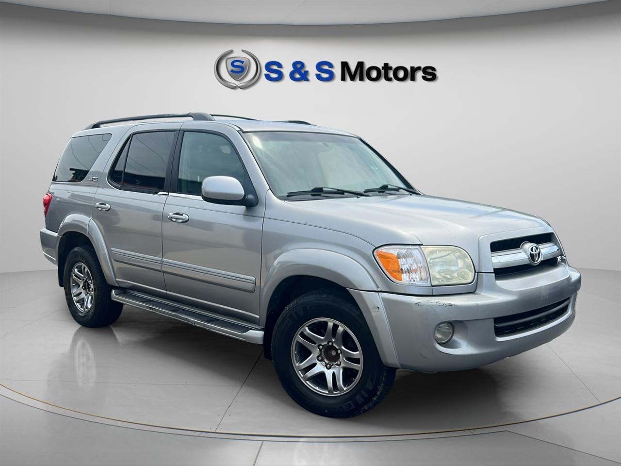Toyota Sequoia 4dr SR5 (Natl) 2005