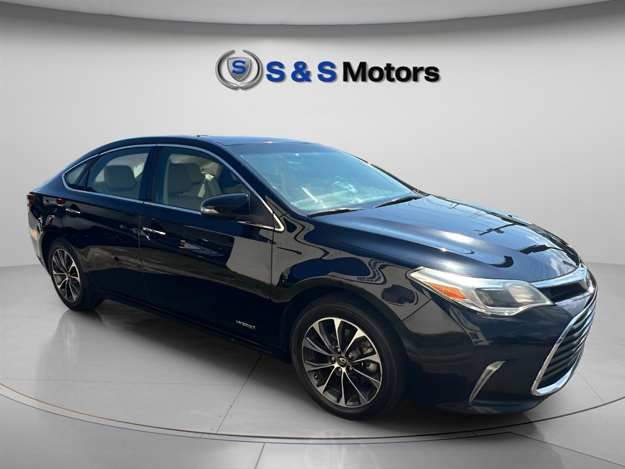 Toyota Avalon Hybrid 4dr Sdn XLE Premium (Natl) 2016