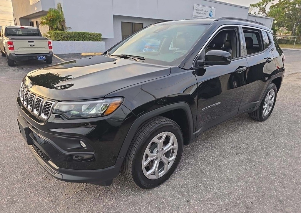 2024 Jeep Compass LATITUDE